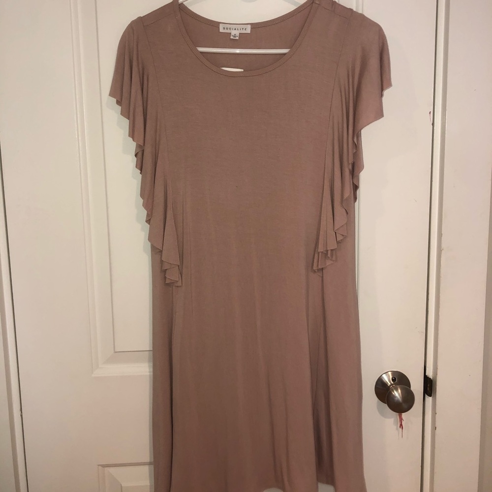 nordstrom light pink dress with cute ruffles